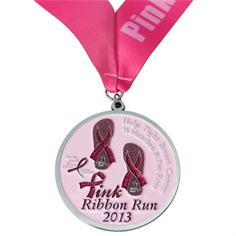 Médailles de course d\'impression rose pour femmes Médaille de marathon de sport métallique personnalisé avec ruban