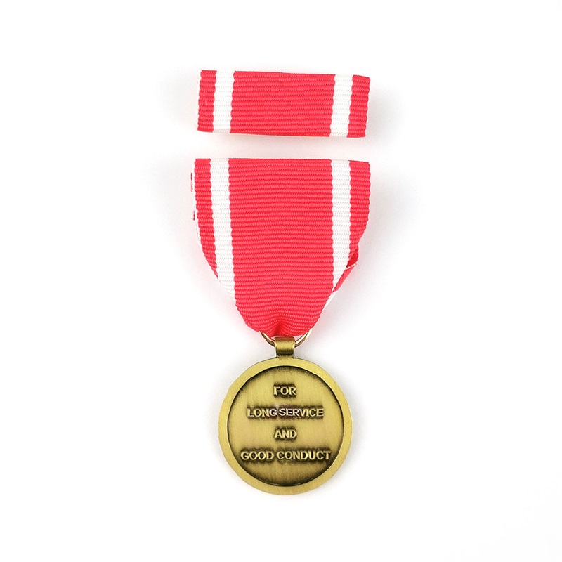 Médaillon d\'émail dur médaillon Die Badge en métal 3D Médailles d\'activité et récompense les médailles d\'honneur avec un ruban court